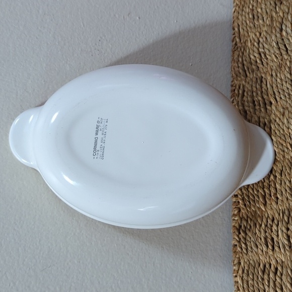Corning Ware White Casserole Dish B-14-B 14 ounce - Picture 6 of 7